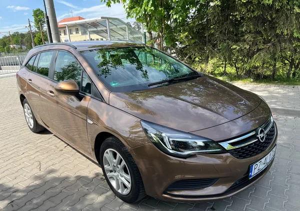 swarzędz Opel Astra cena 47800 przebieg: 69292, rok produkcji 2016 z Swarzędz
